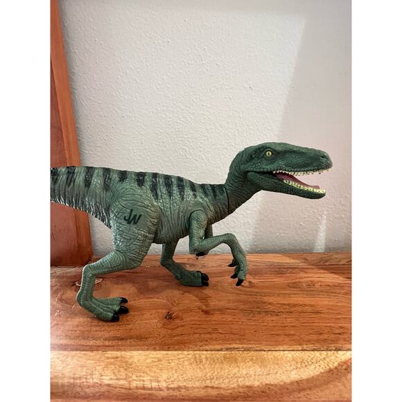 Jurassic World 2015 Toy Dinosaur Velociraptor Lot Charlie and Delta Figures - Picture 2 of 11